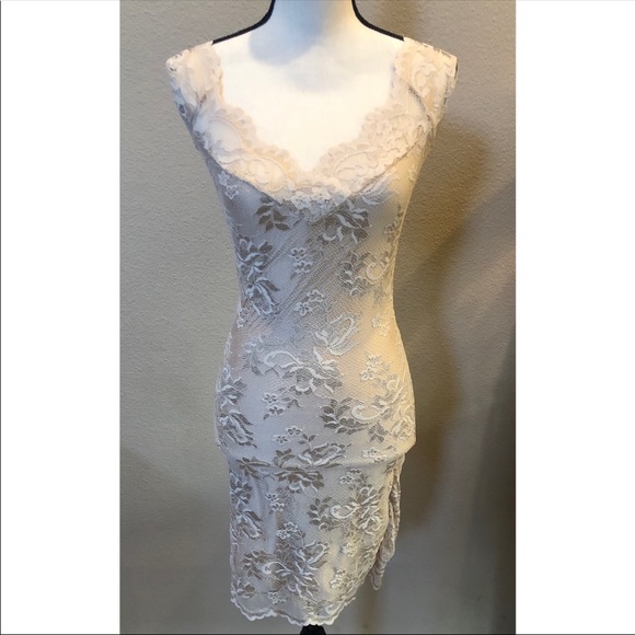 Balensi Paris lace dress size 0 - Picture 2 of 5